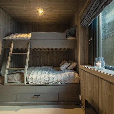 Mountain Nest In Close To The Slopes