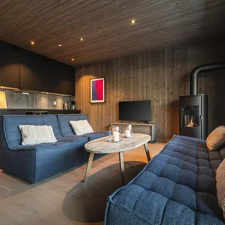 Mountain Nest In Close To The Slopes 아파트 *