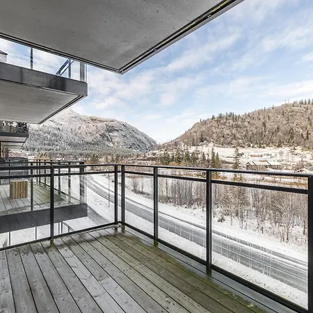 Mountain Nest In Close To The Slopes 아파트 *